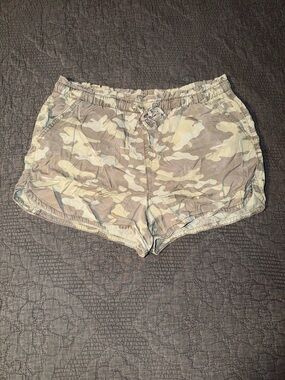 American Eagle Outfitters Camo Drawstring Shorts